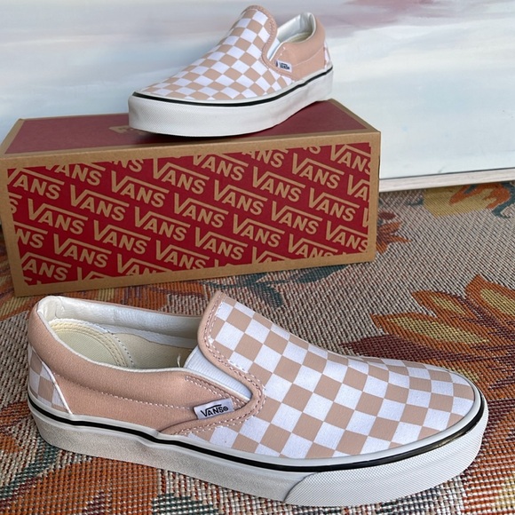 Vans Men’s Classic Slip-On
Color Theory Checkerboard Rose Smoke
VN000BVZBQL SNKR - Picture 15 of 16